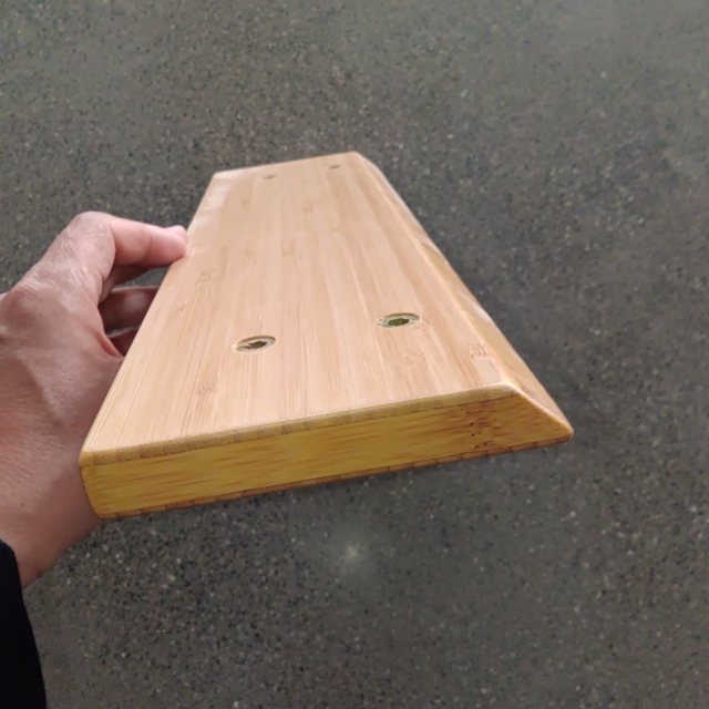 سطح مكتب من الخيزران معالج بالأشعة فوق البنفسجية